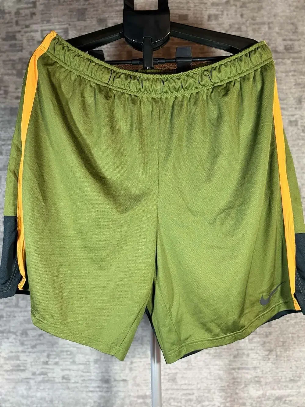 Nike Men's Dri-FIT Hybrid Training Shorts DM5944 Olive Green